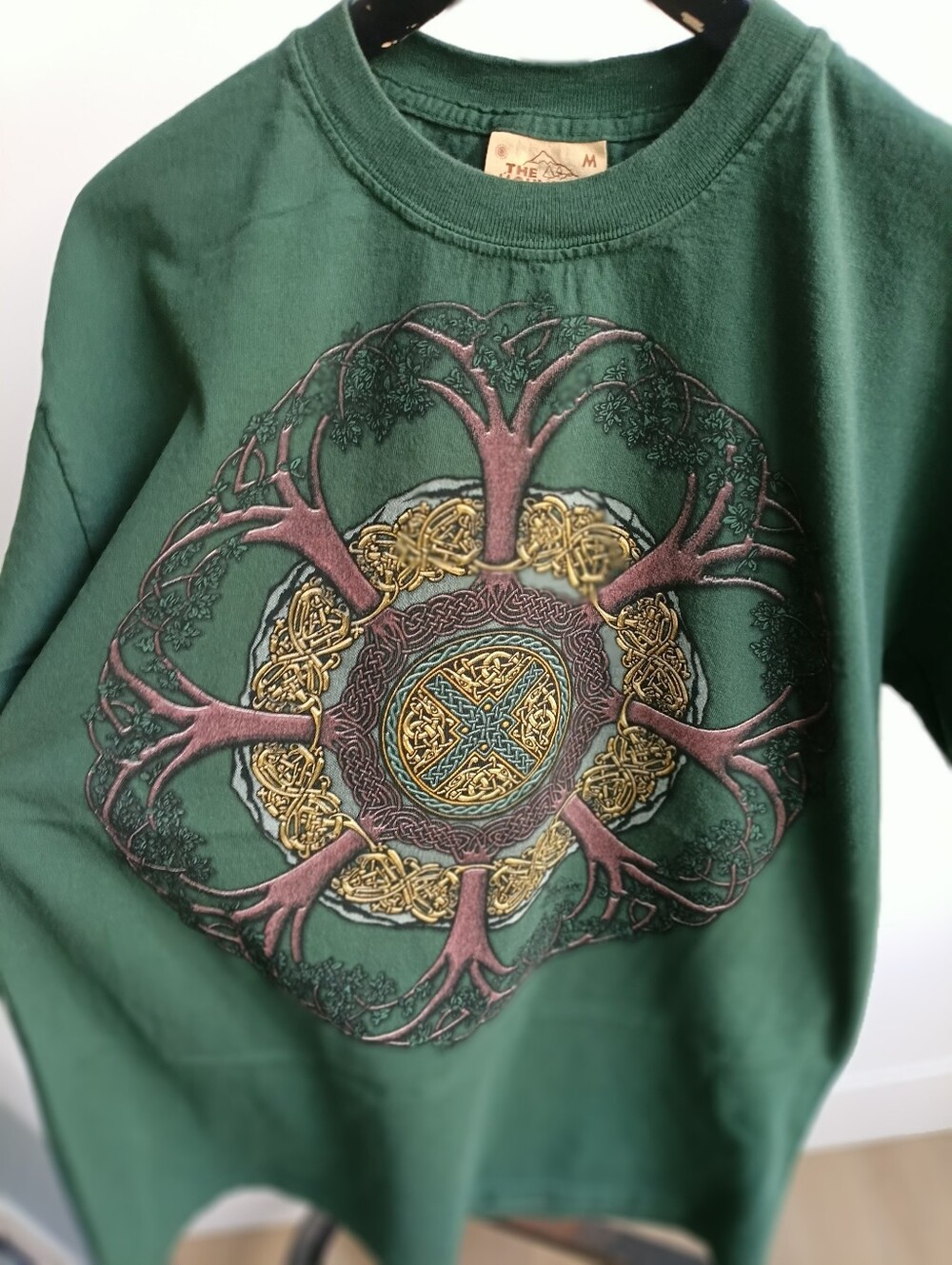 VTG 2005 The Mountain Courtney Davis Celtic Tree of Life Graphic Tee Green M